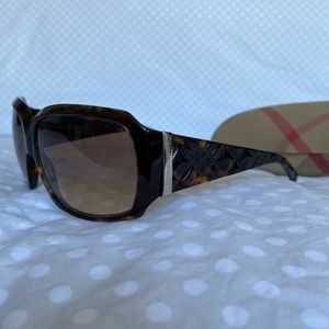 Burberry Large Frame Tortoise Shell Sunglasses and Case
